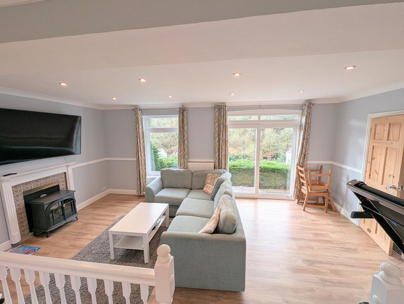 Heol Maes Pica, Lower Cwmtwrch, Swansea., photo 2