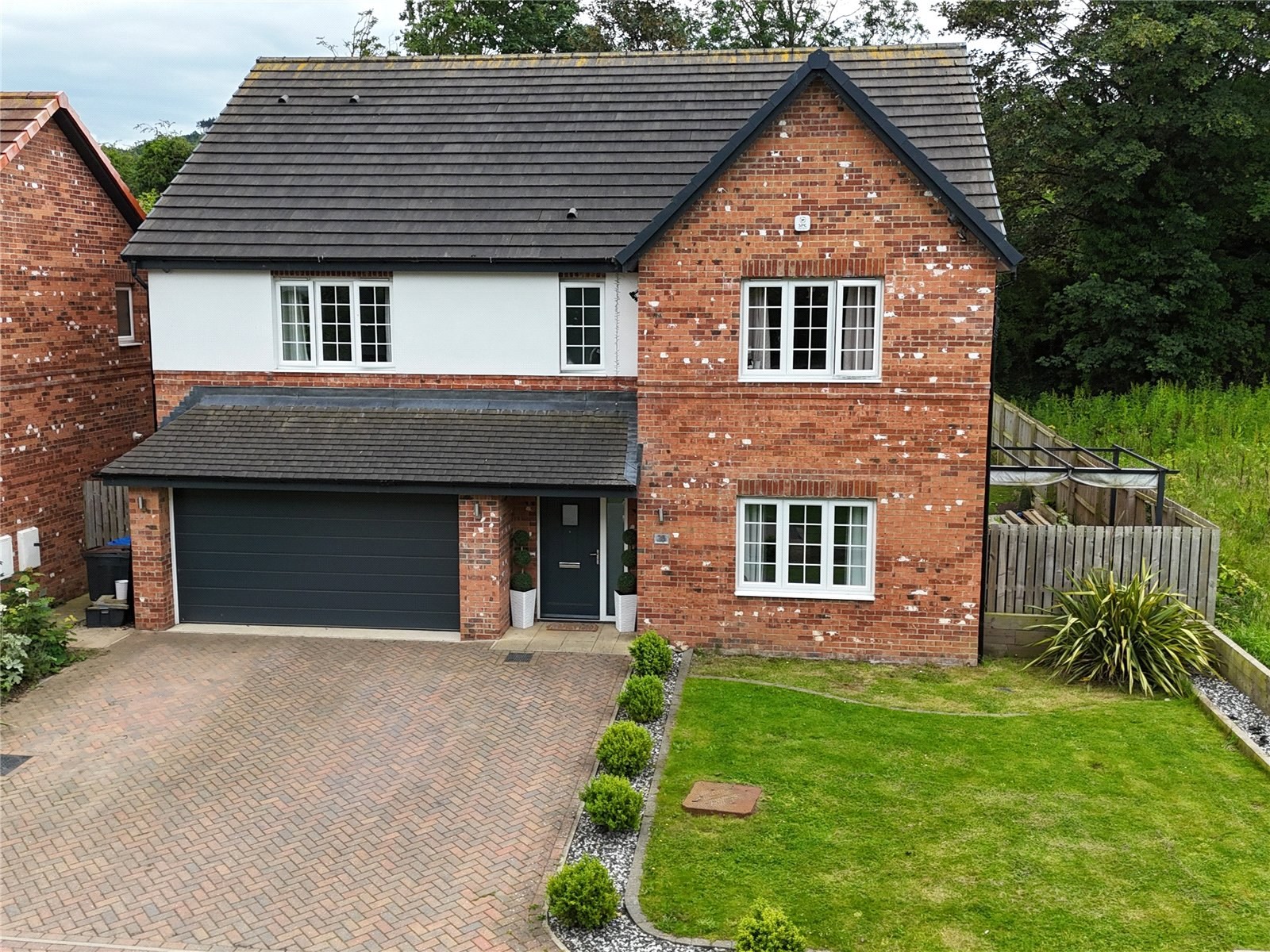 Hunters Hill Close