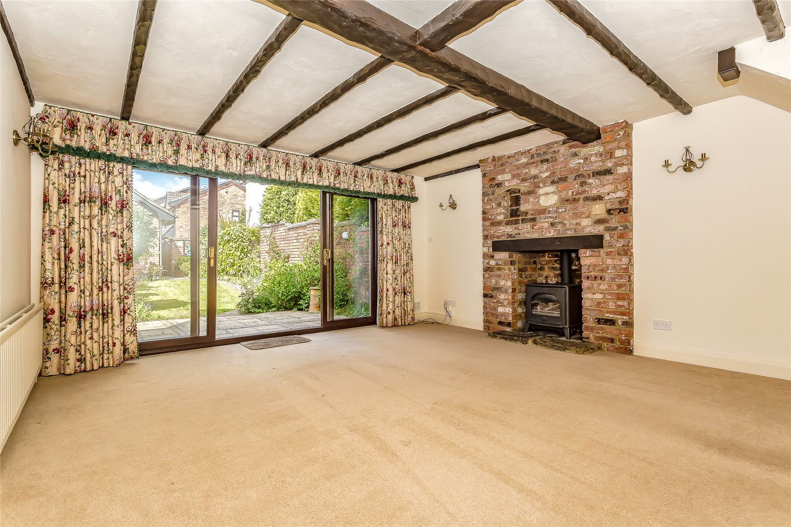 Clerks Croft, Bletchingley, Redhill, Surrey, RH1, photo 2