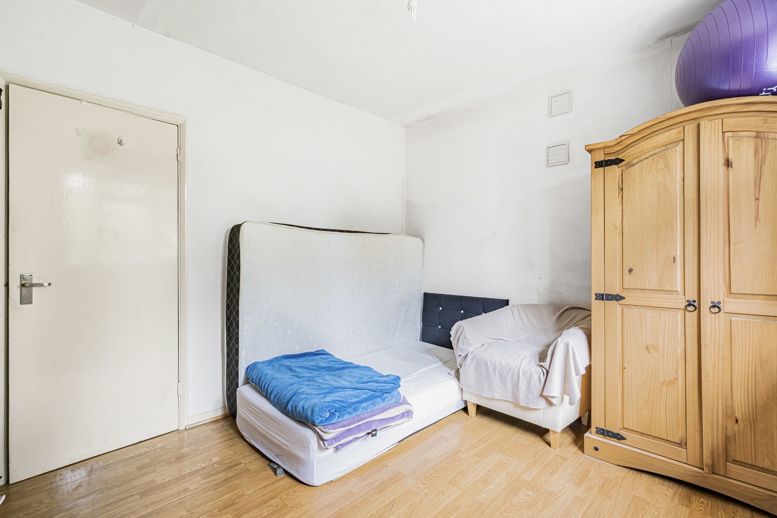 Orchard Close, Normandy, Guildford, Surrey, GU3, photo 11
