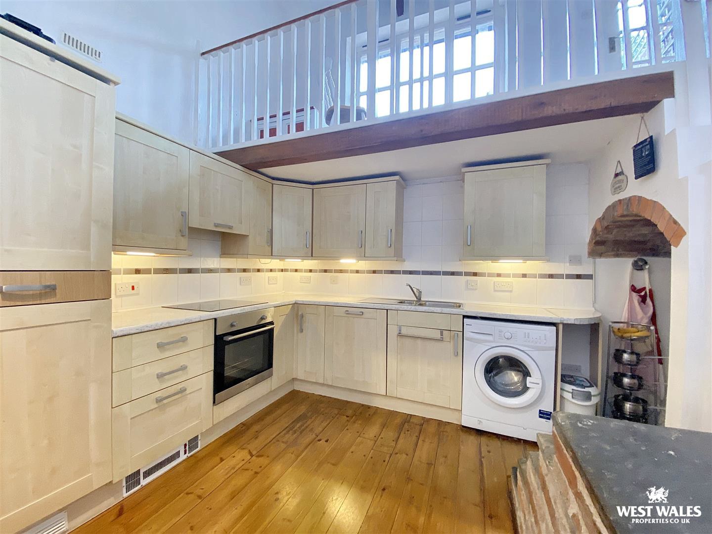 Gloucester Terrace, Haverfordwest, photo 6