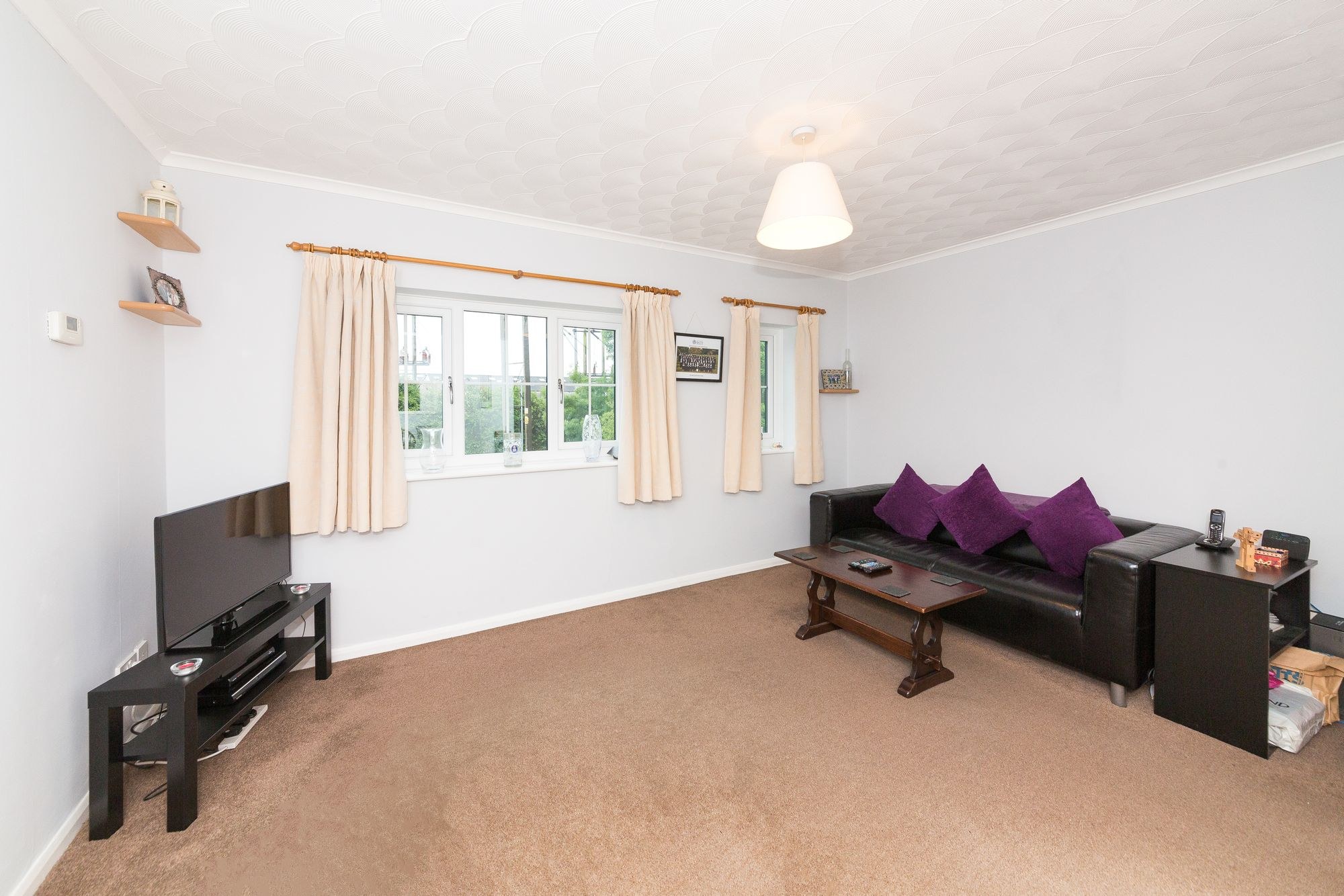 to rent in Dart Close