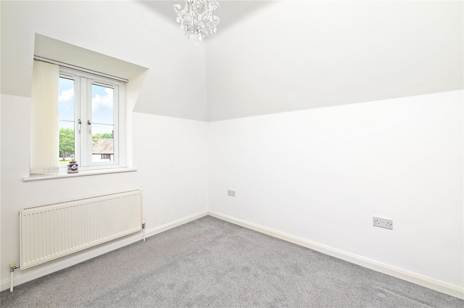 Poyle Road, Tongham, Farnham, Surrey, GU10, photo 6