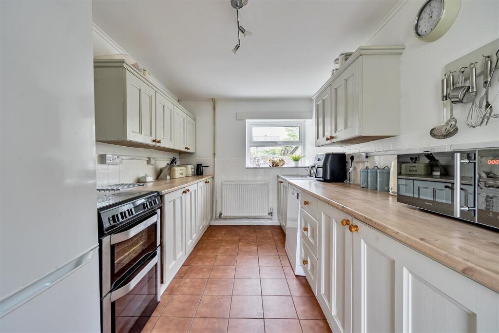 Farmhouse with Land, Sithney, Helston, photo 12