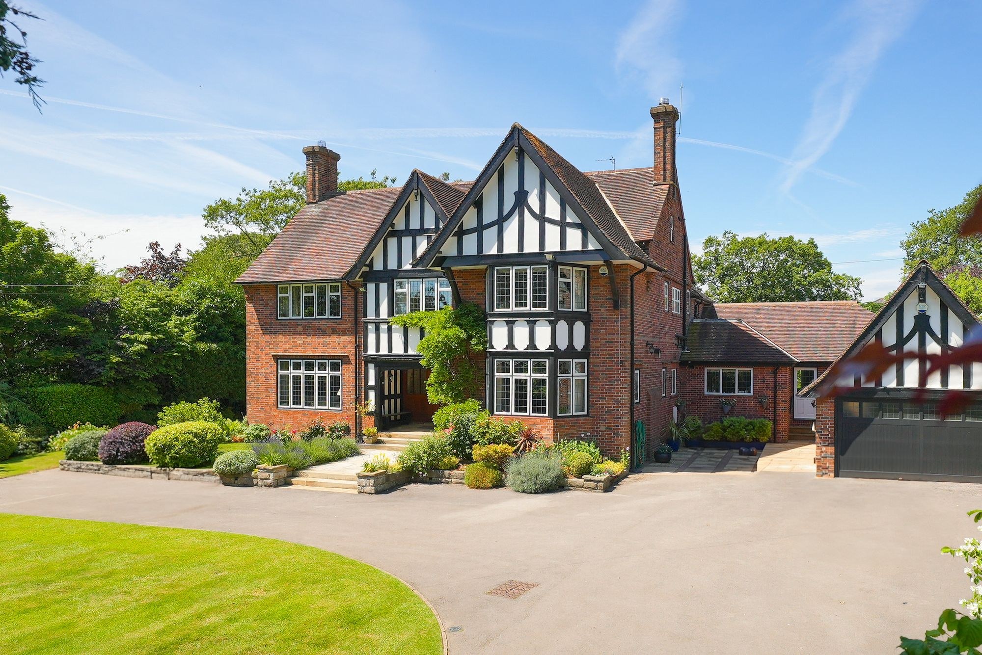 6 bed home for sale in Rossett Green Lane, Harrogate