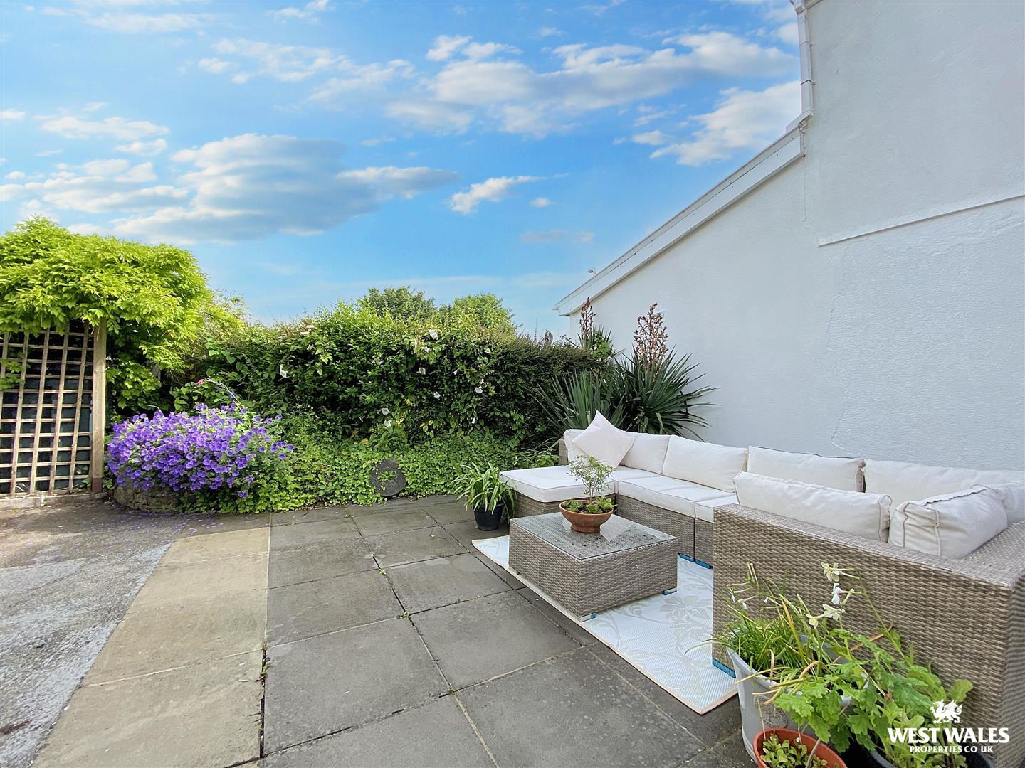 Llanybri, Carmarthen, photo 9