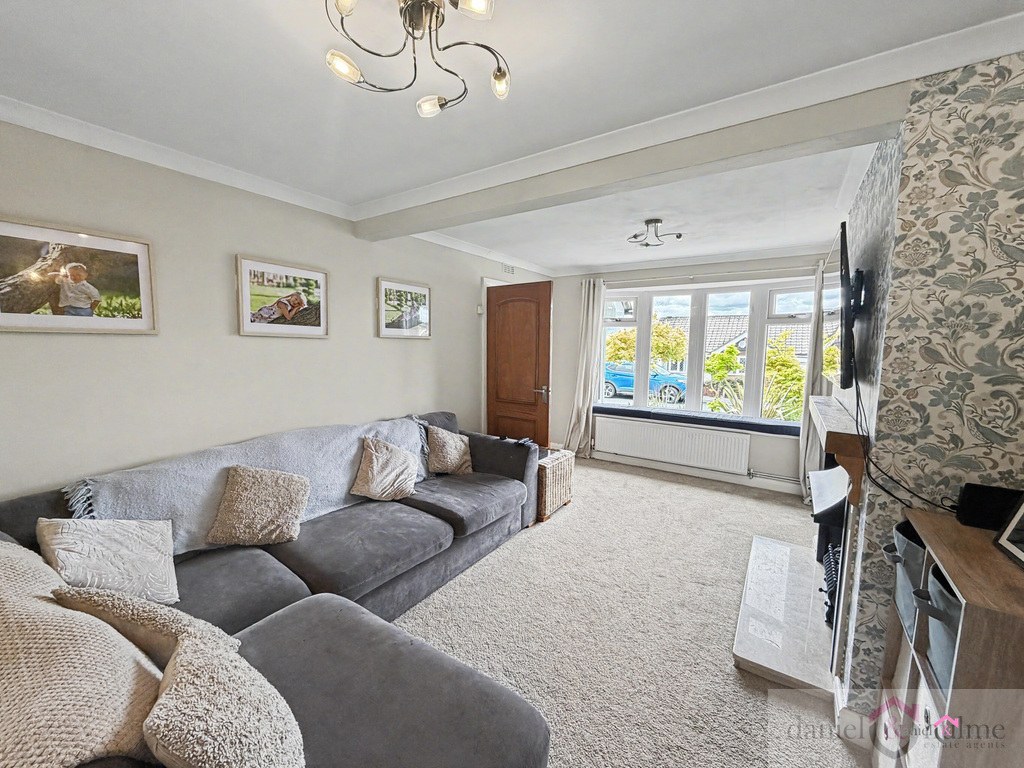 High View Road, Leek, Staffordshire, ST13 5BS, photo 3