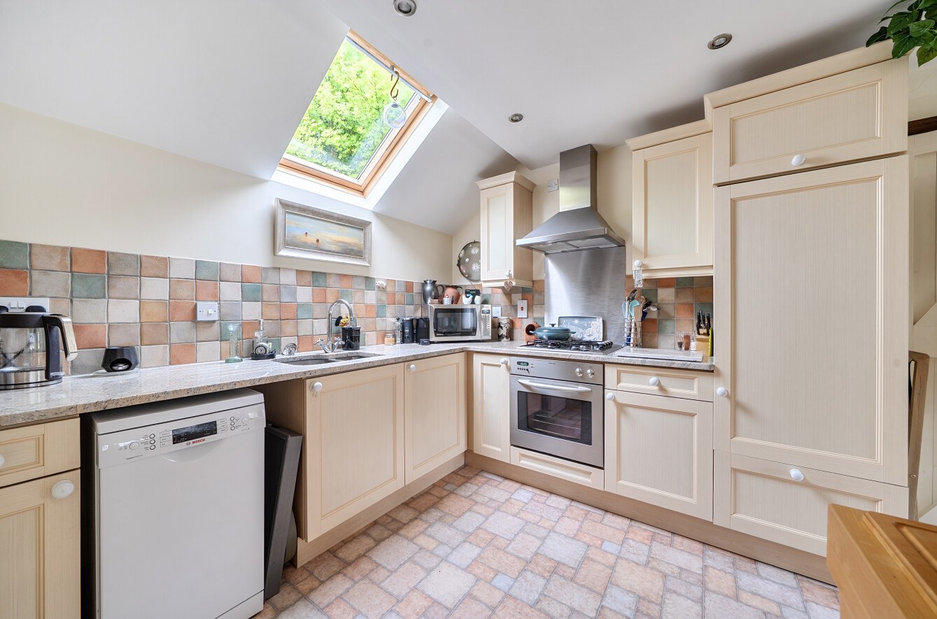 Hills Mews, Courtland Road, Wellington, Somerset, TA21, photo 9