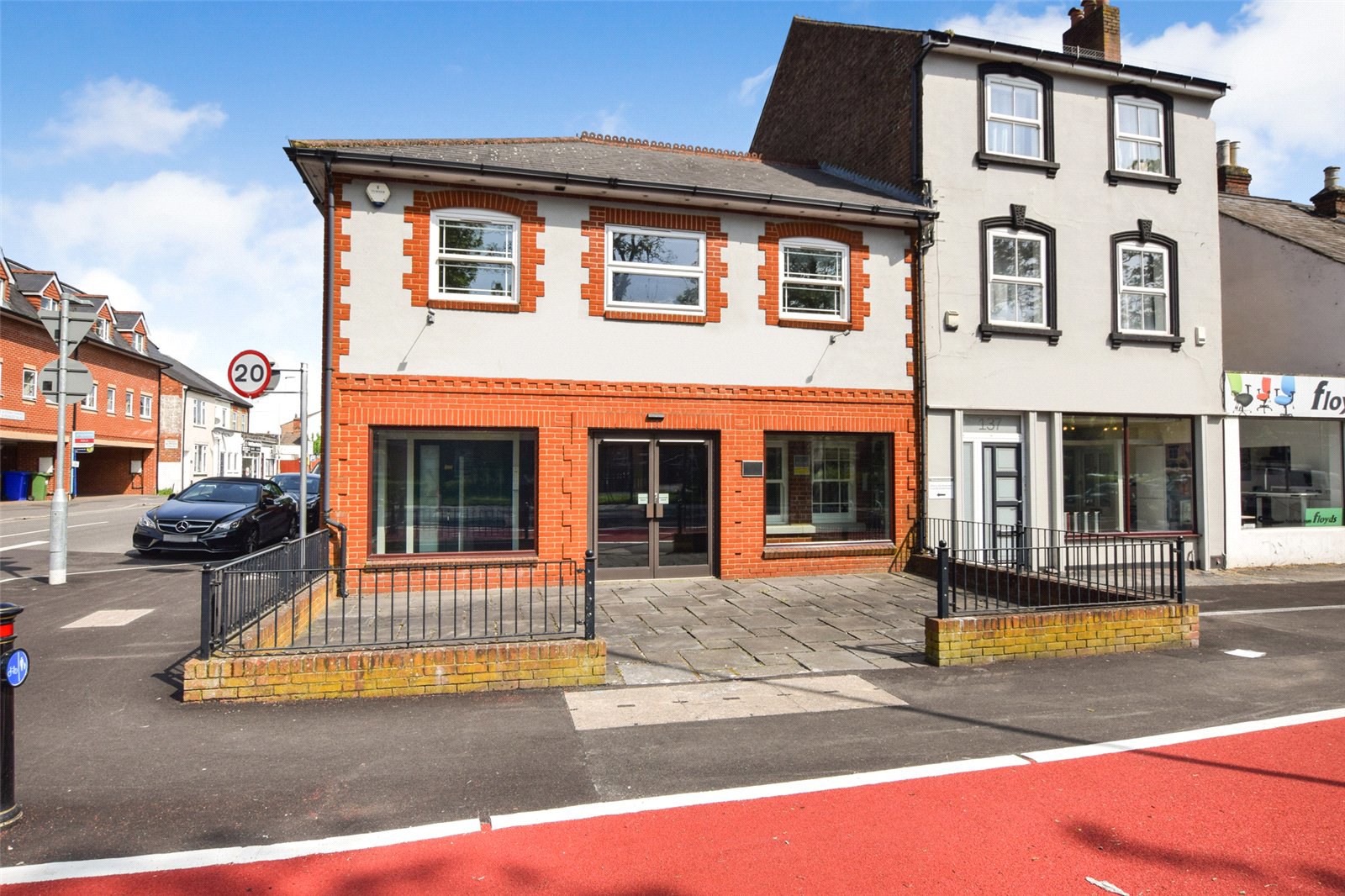 Lynchford Road, Farnborough, Hampshire, GU14