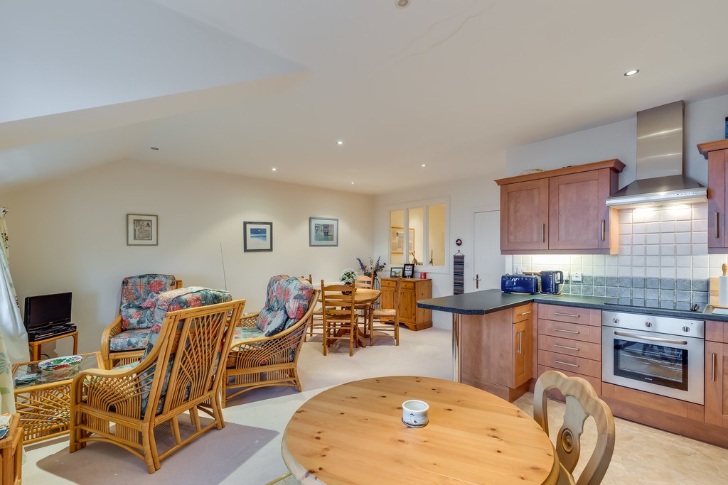 Flat 3 Craiglands, Methven Terrace, Grange-over-Sands, Cumbria, LA11 7DP, photo 5