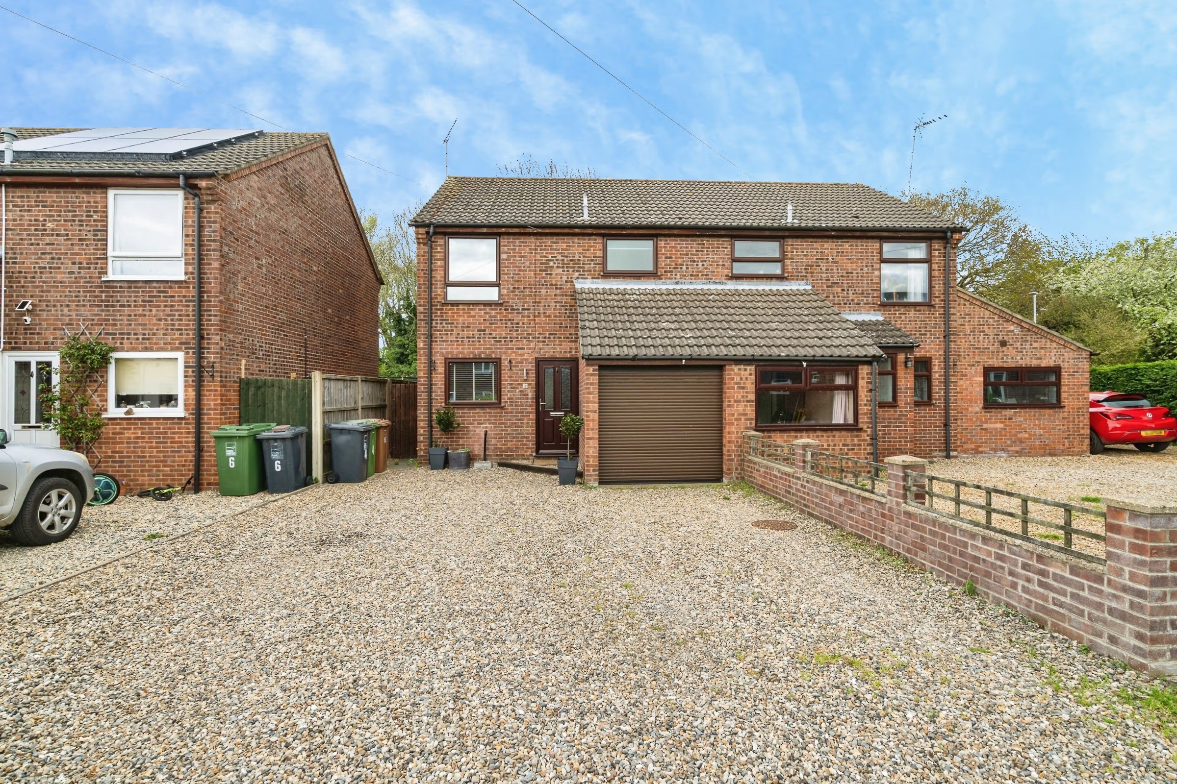 Ellis Close