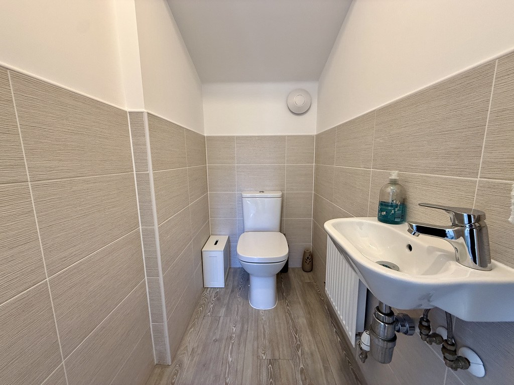 Sapphire Drive, Bridgwater, Somerset, photo 6