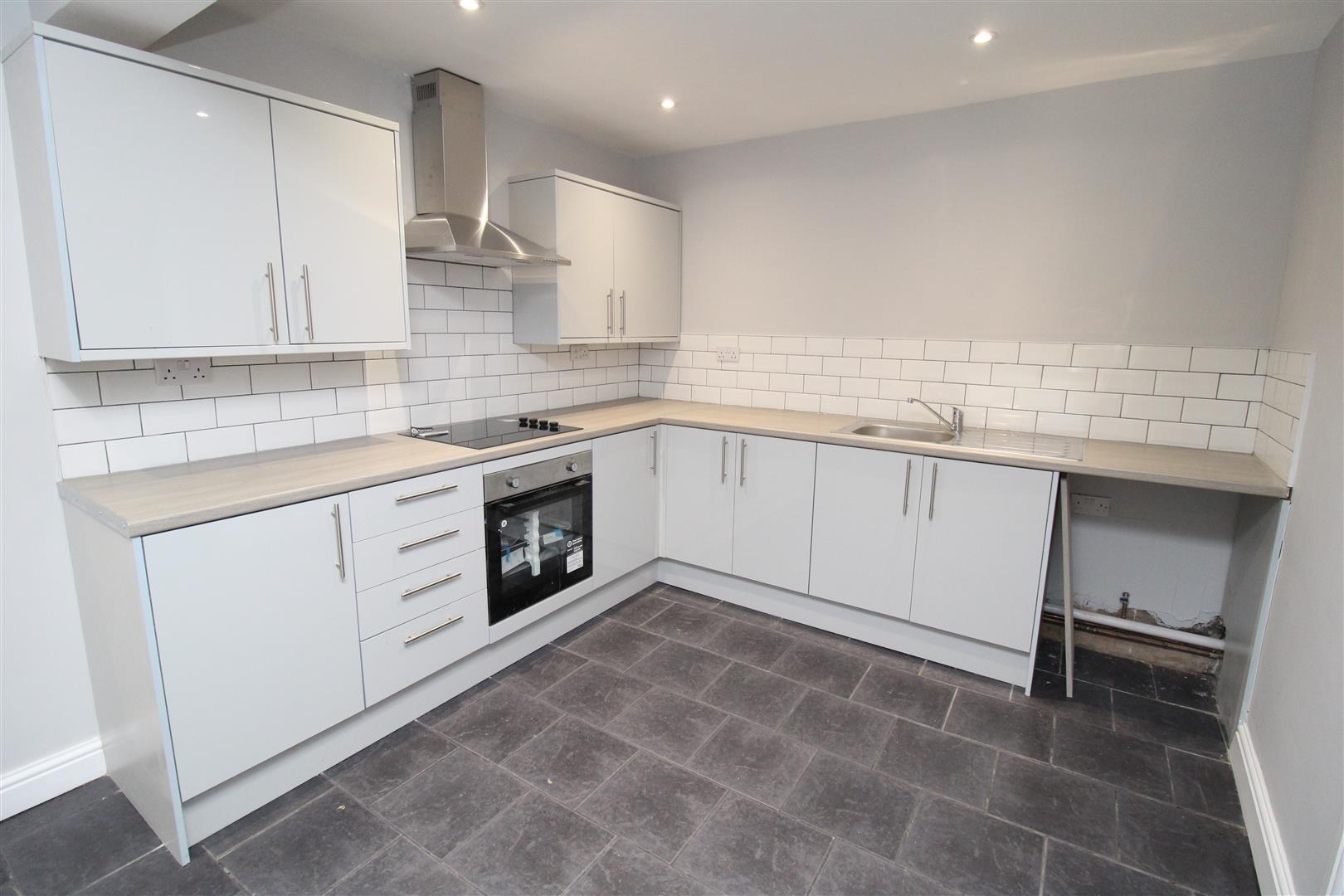 House - End Terrace For Rent Alexandra Road