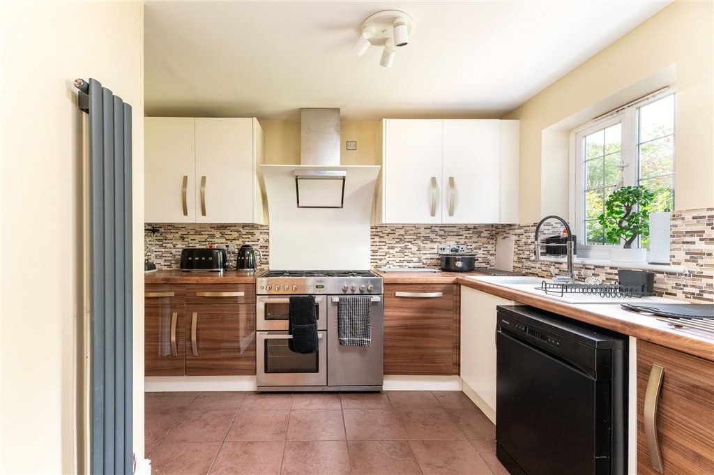 Clark Spring Rise, Morley, Leeds, LS27, photo 9