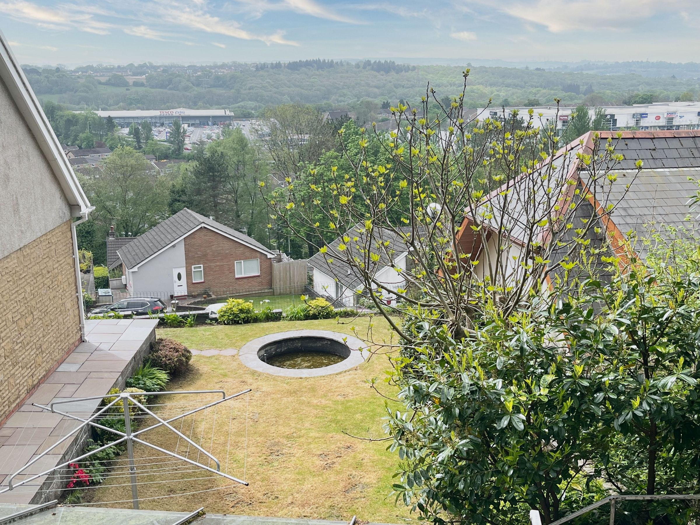 Ynysbryn Close
