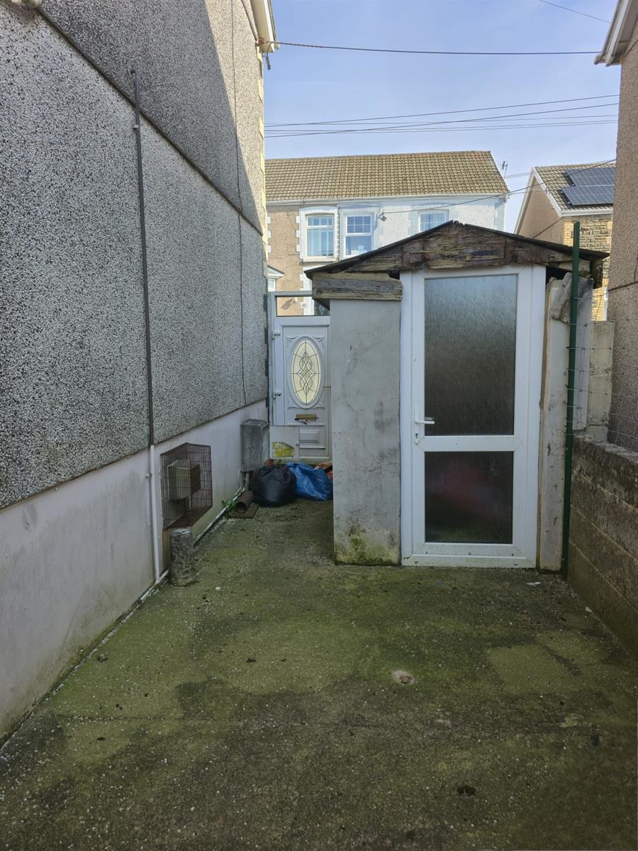 Bridgend Road, Maesteg, photo 20