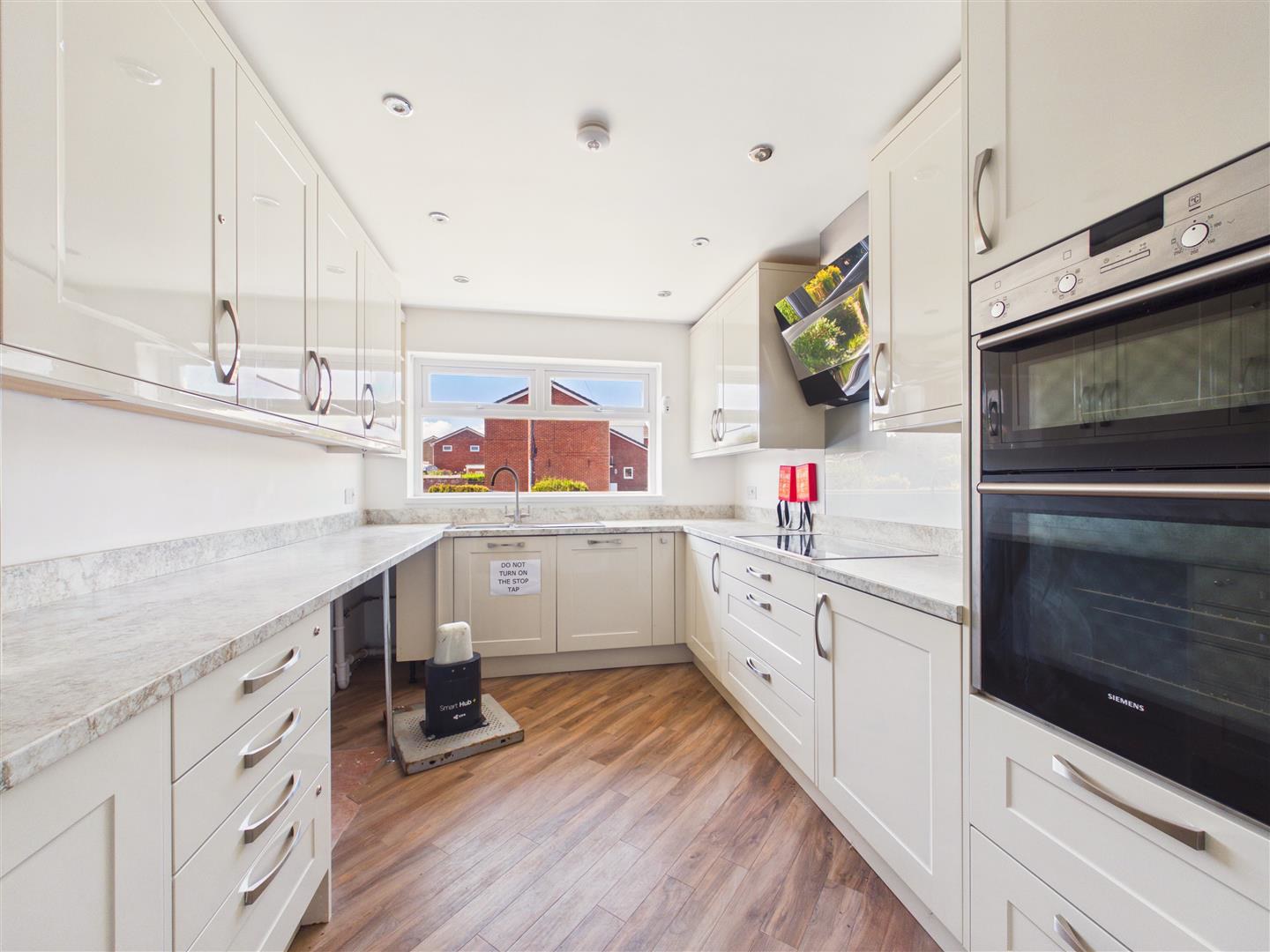 Glenfield Drive, Kirk Ella, Hull, photo 2