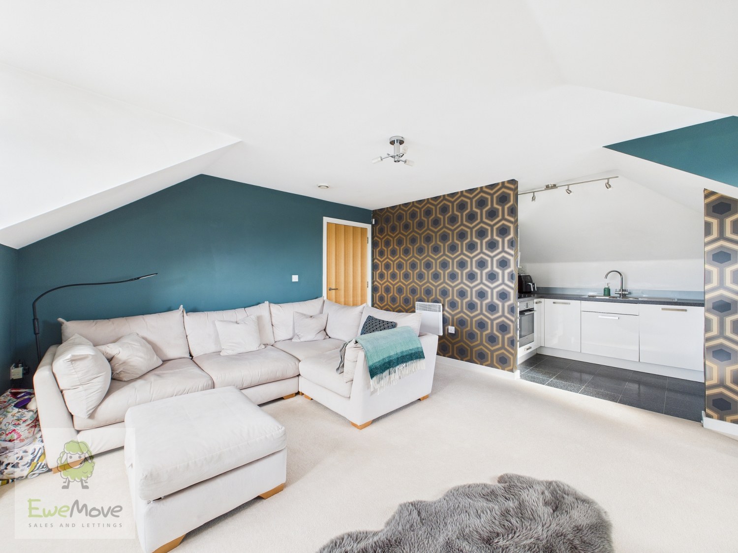 Alisander Close, Holborough Lakes, Snodland, ME6 5SH, photo 5