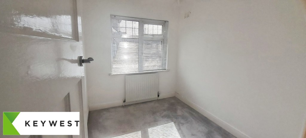 Wyngate Drive, Leicester, photo 8