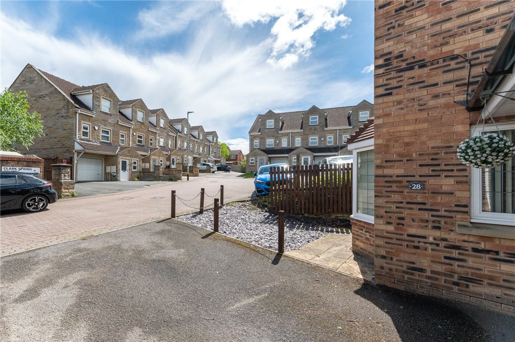 Clark Spring Rise, Morley, Leeds, LS27, photo 33