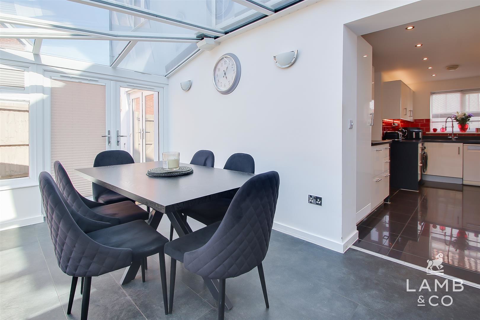 Legerton Drive, Clacton-On-Sea, photo 10