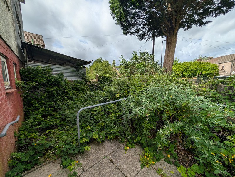 Farm Road, Neath, Port Talbot., photo 10
