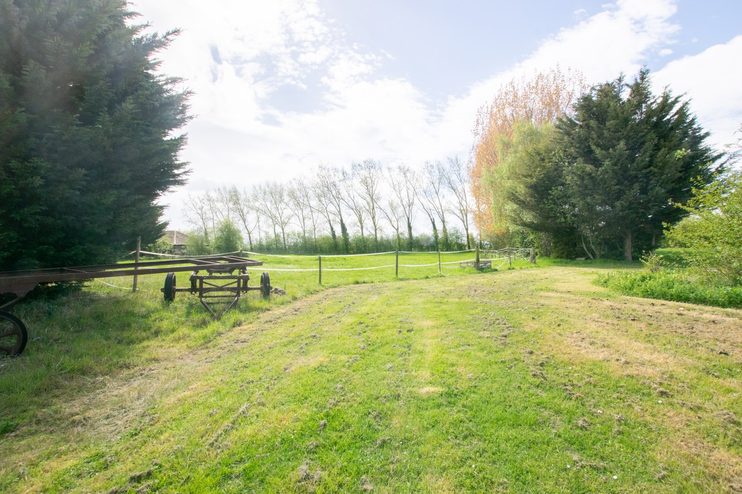 Barrow Hall Farmhouse, Barrow Hall Road, Little Wakering, Southend-on-Sea, Essex, SS3 0QP, photo 29