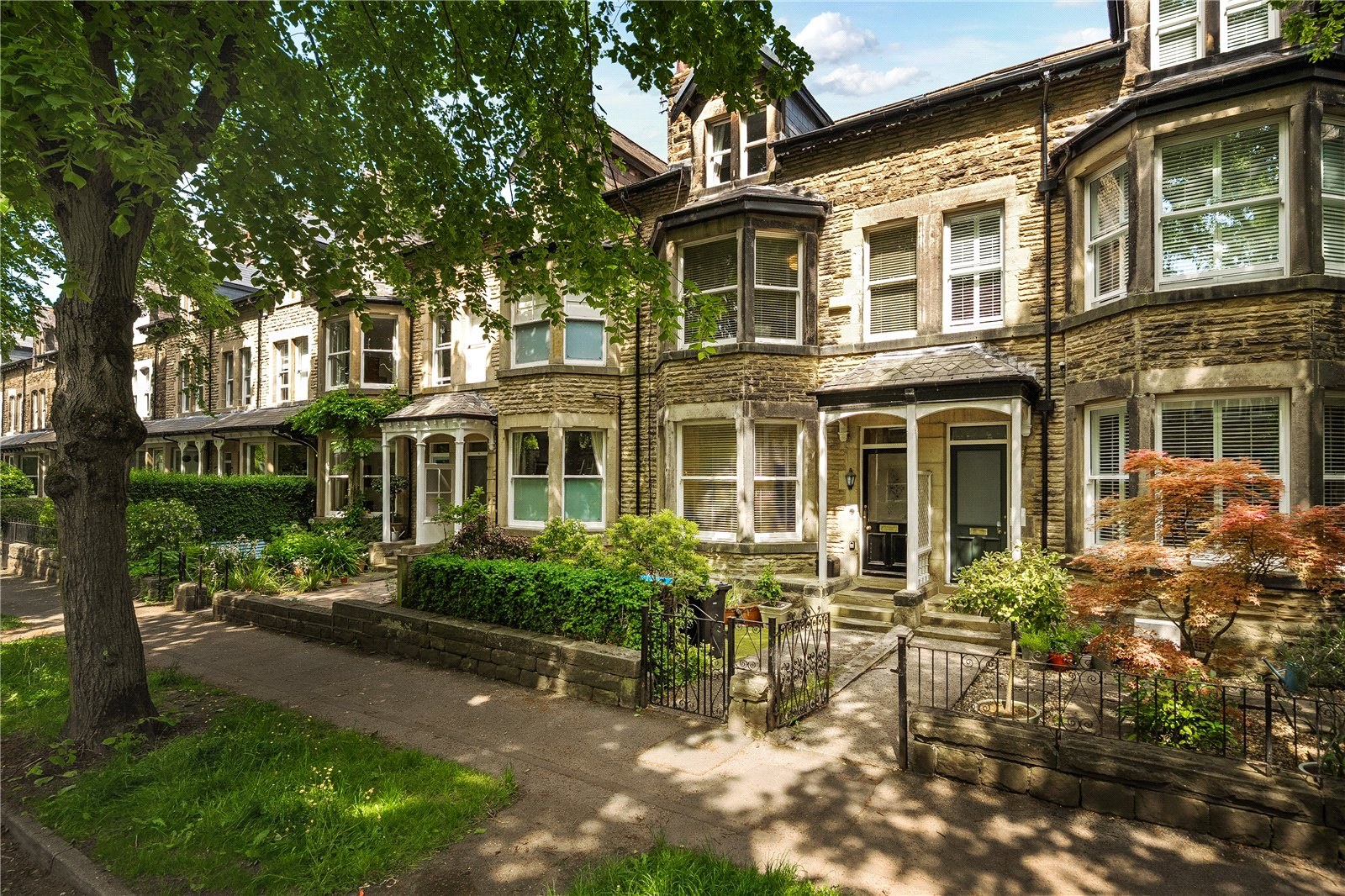 5 bed townhouse for sale in West End Avenue