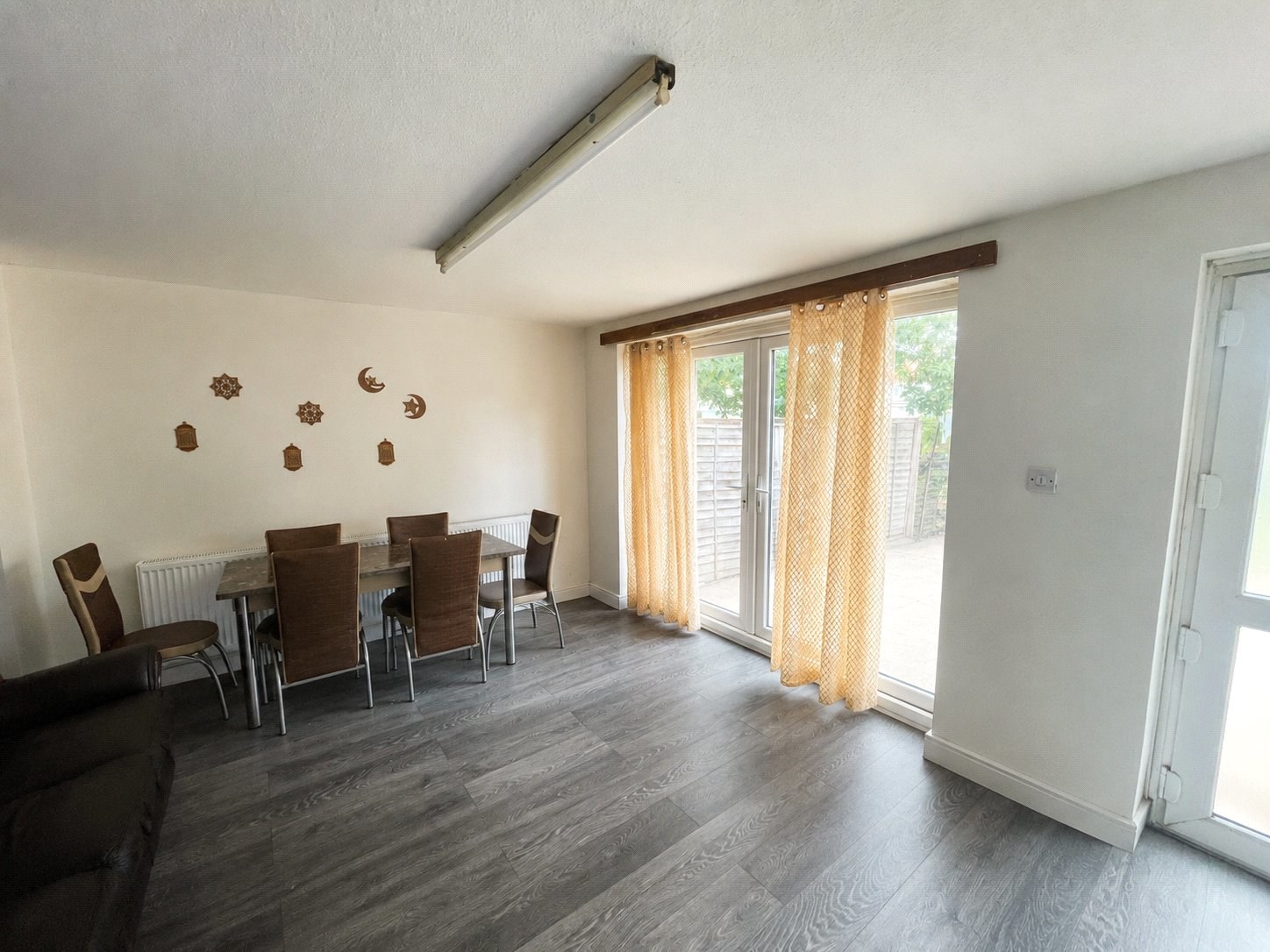Cambridge Close, Hounslow, Greater London, TW4, photo 4