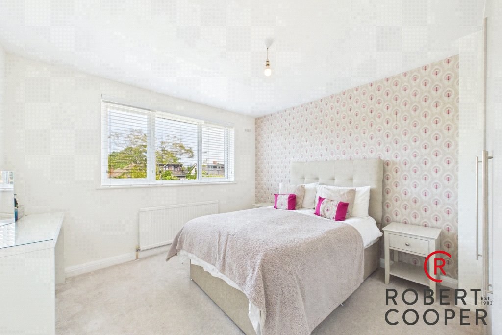 Greencroft Avenue, Ruislip, HA4, photo 6