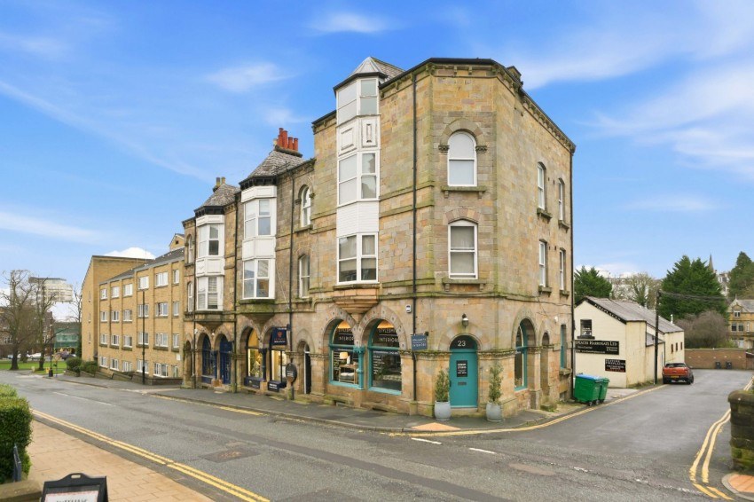 2 bed flat for sale in Cold Bath Road, Harrogate