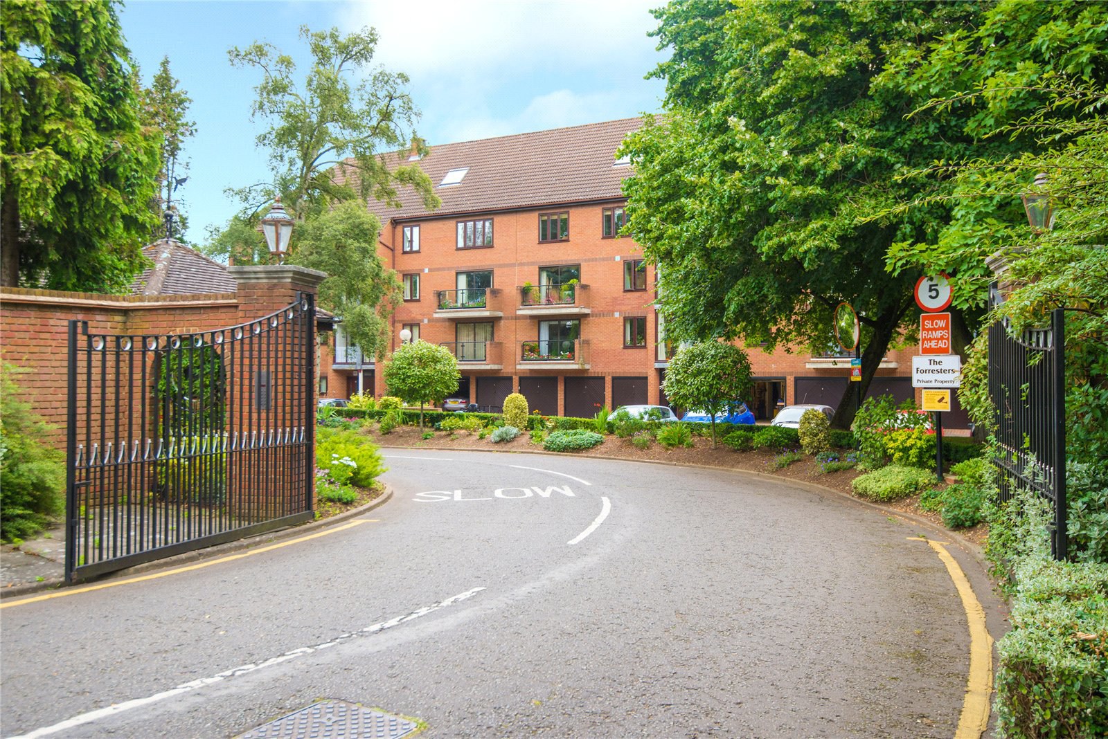 Winslow Close, The Forresters, Eastcote, Middlesex, HA5