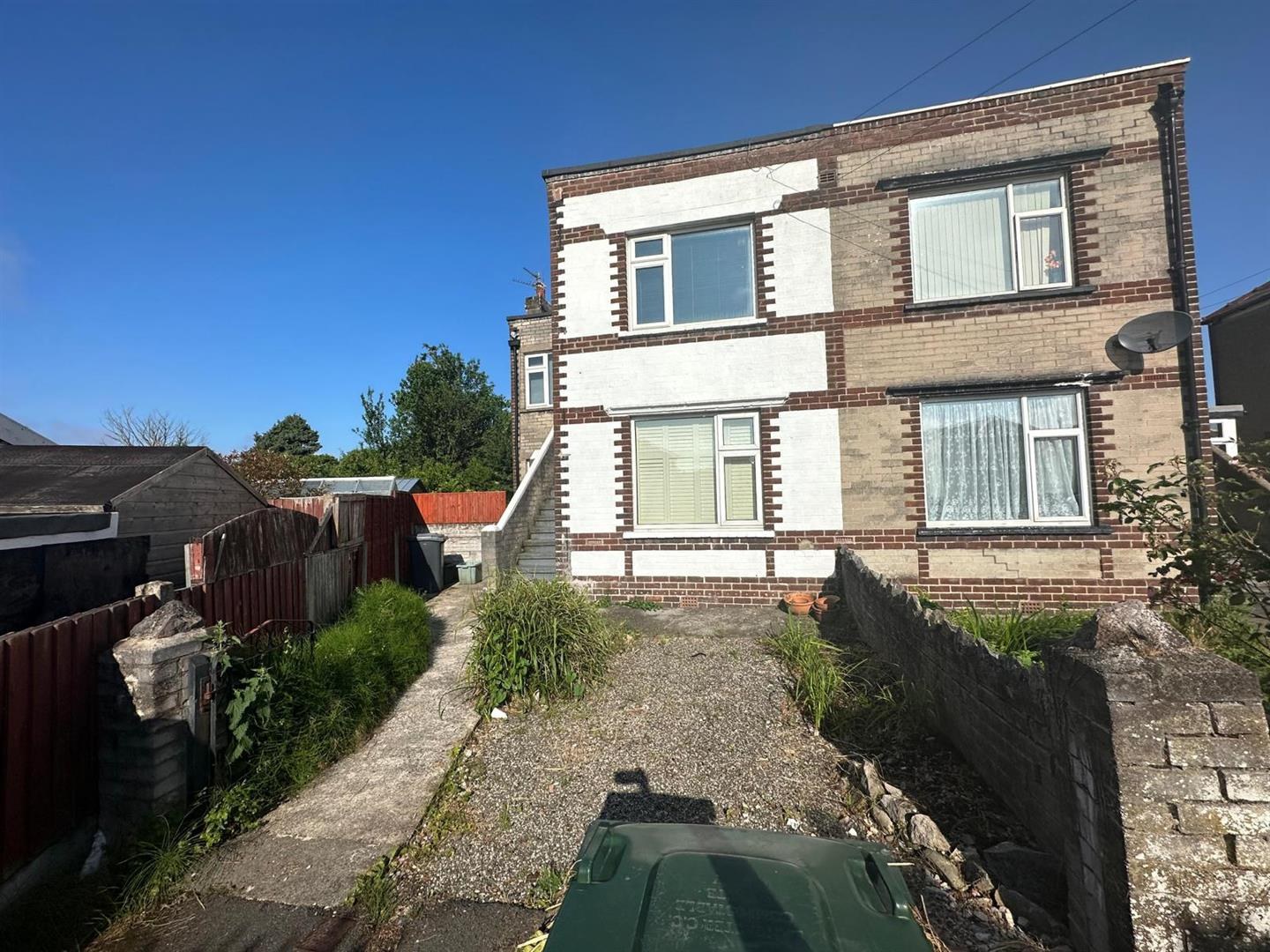 Hawksworth Grove