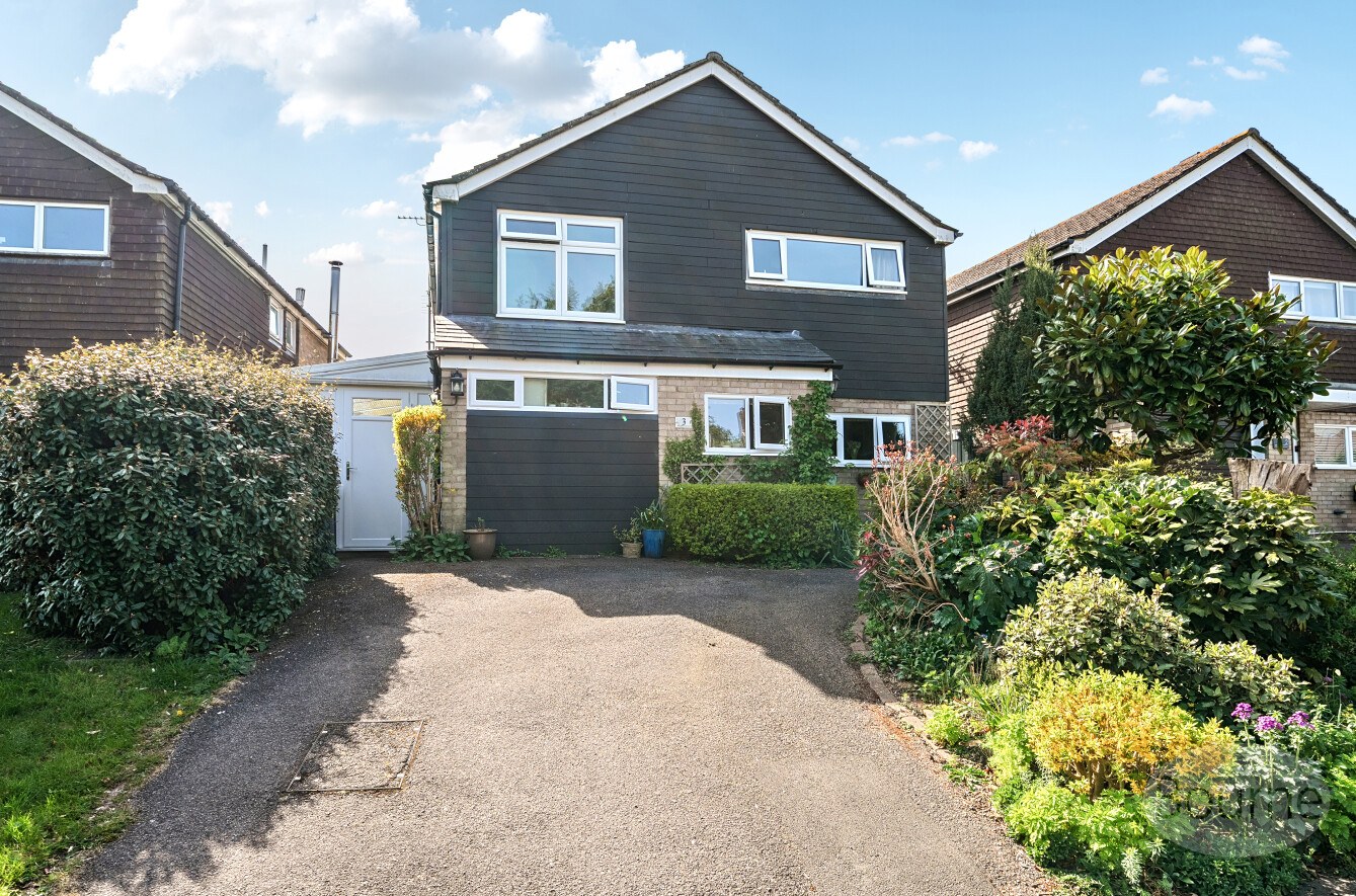 Blenheim Crescent, Farnham, Surrey, GU9