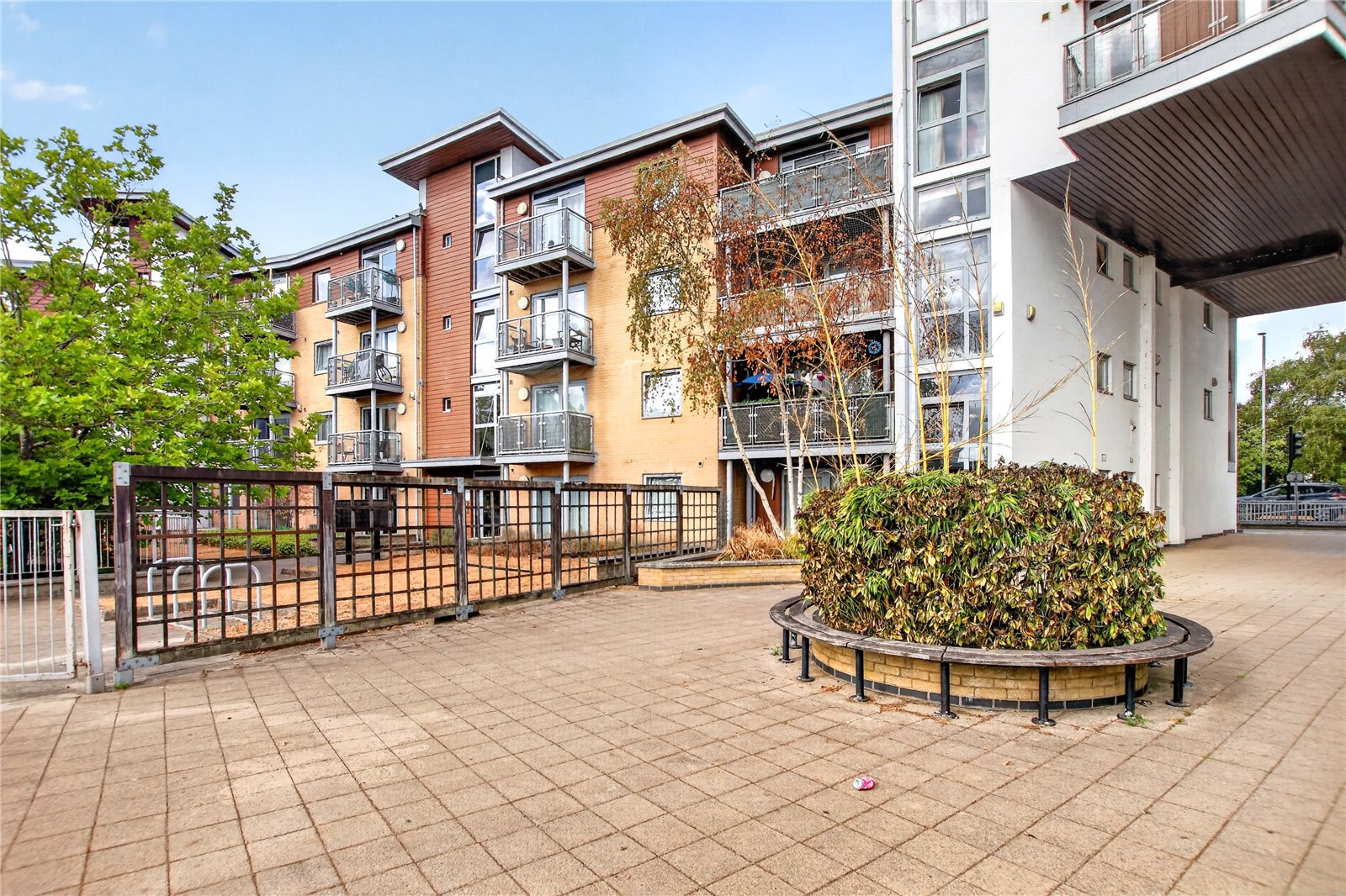 Kelvin Gate, Bracknell, Berkshire, RG12, photo 3