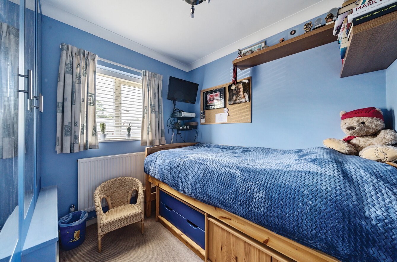 Great Goodwin Drive, Guildford, Surrey, GU1, photo 9