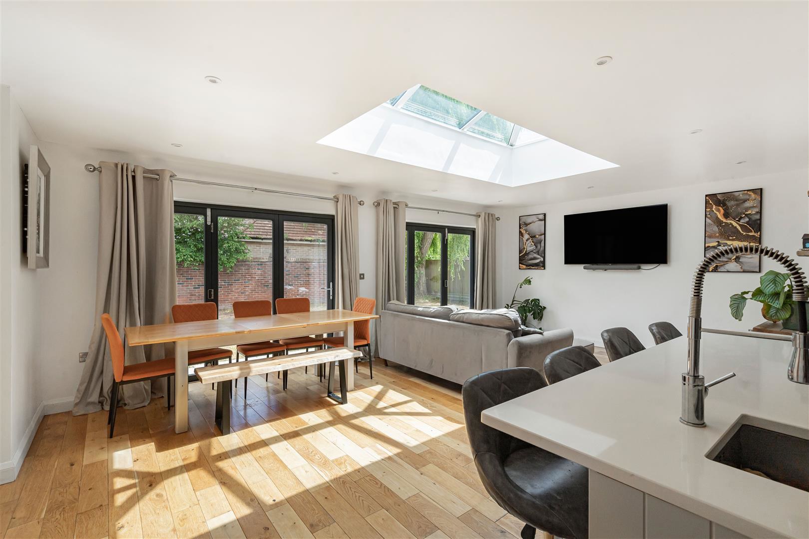 Haverhill Road, Castle Camps, Cambridge, photo 2