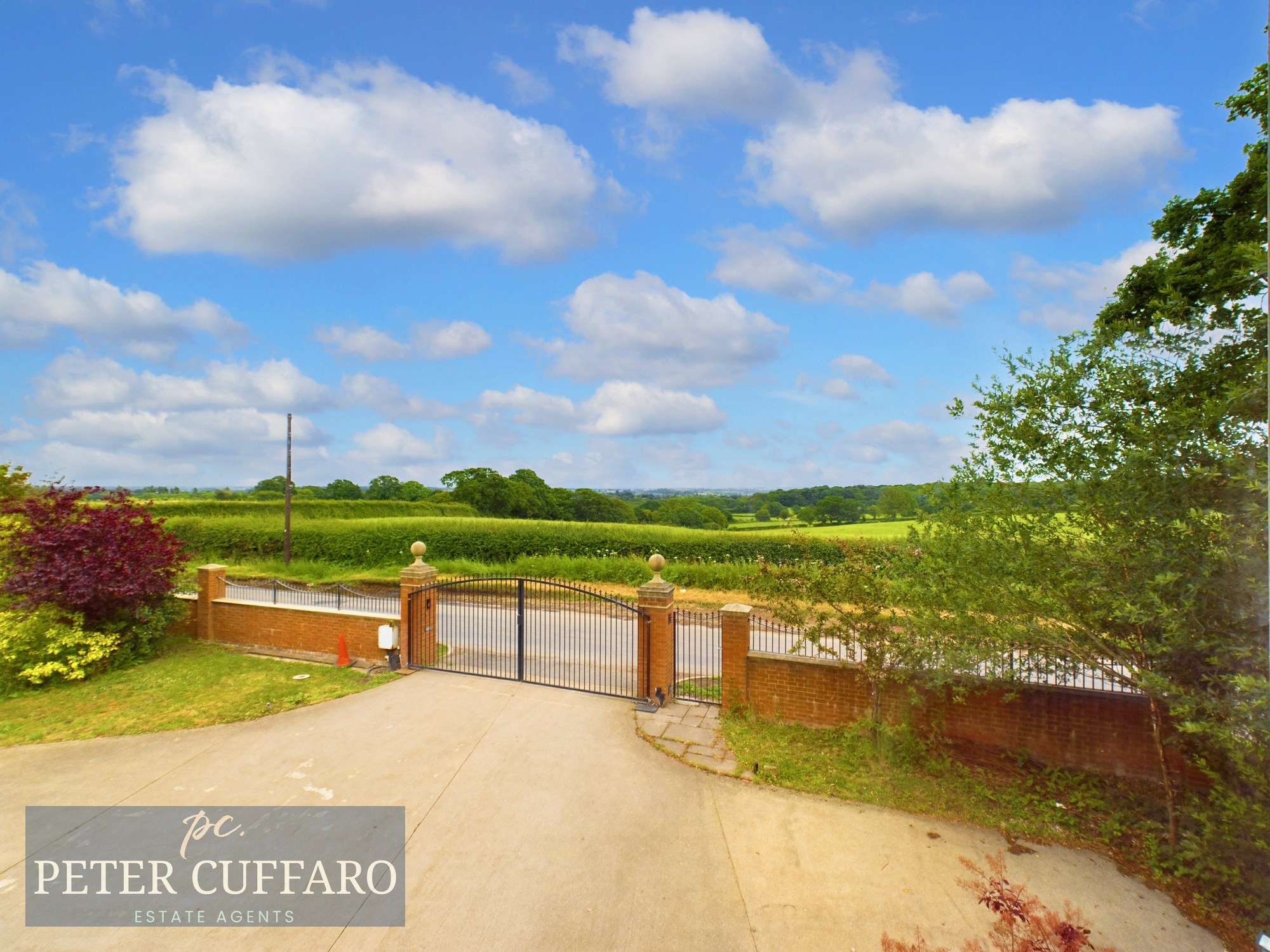 Downfield Road, Hertford Heath, SG13, photo 16