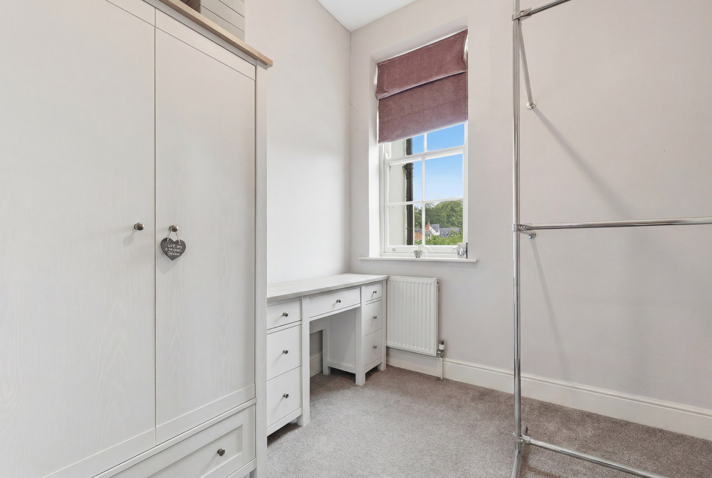 Woodmere Drive, Old Whittington, S41, photo 17