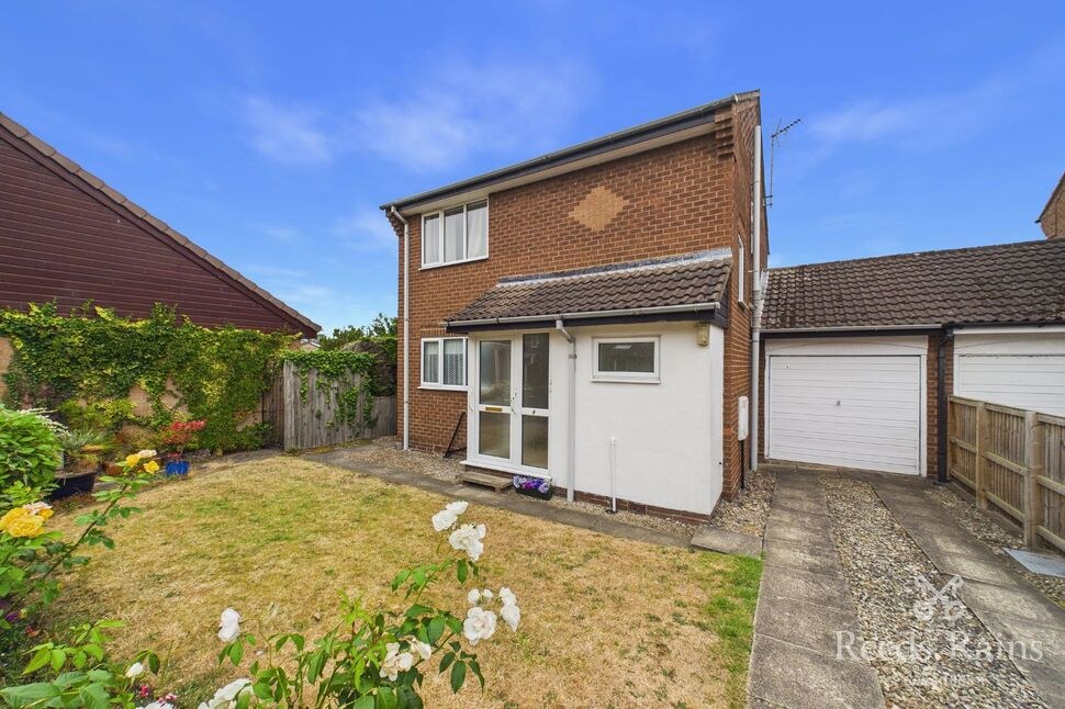 Walnut Close