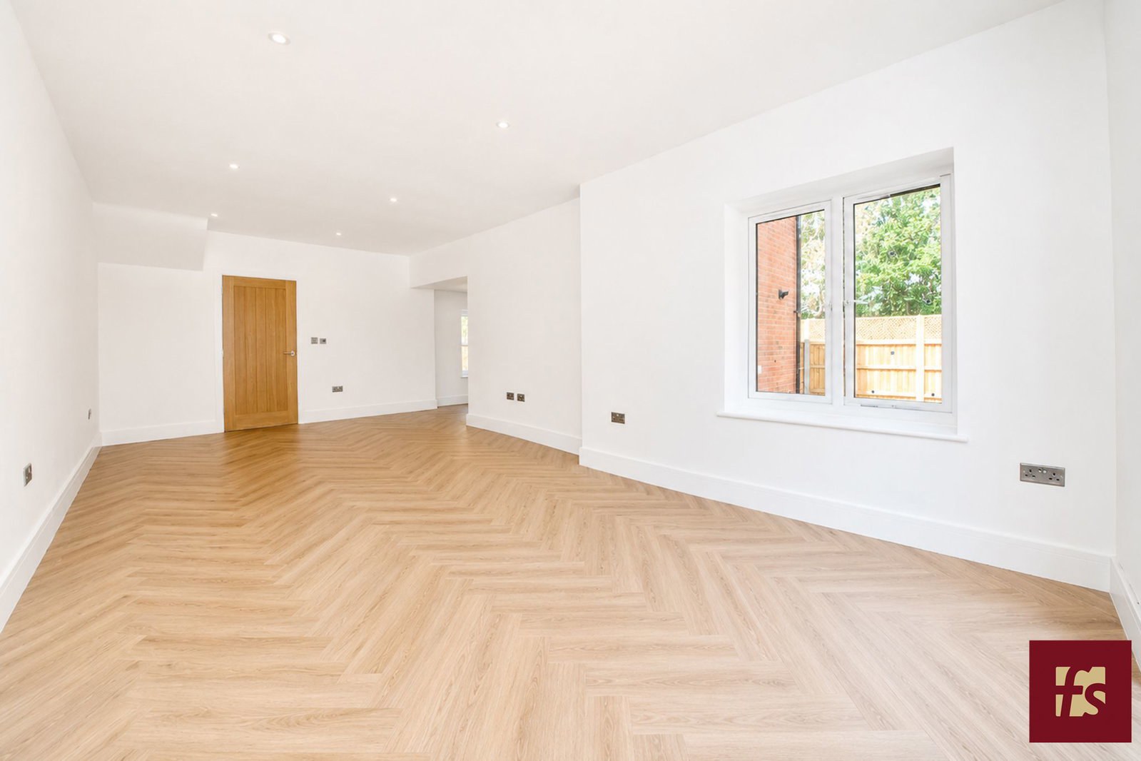 Hunters Mews, Hancombe Road, Sandhurst, Berkshire GU47 8NP, photo 4