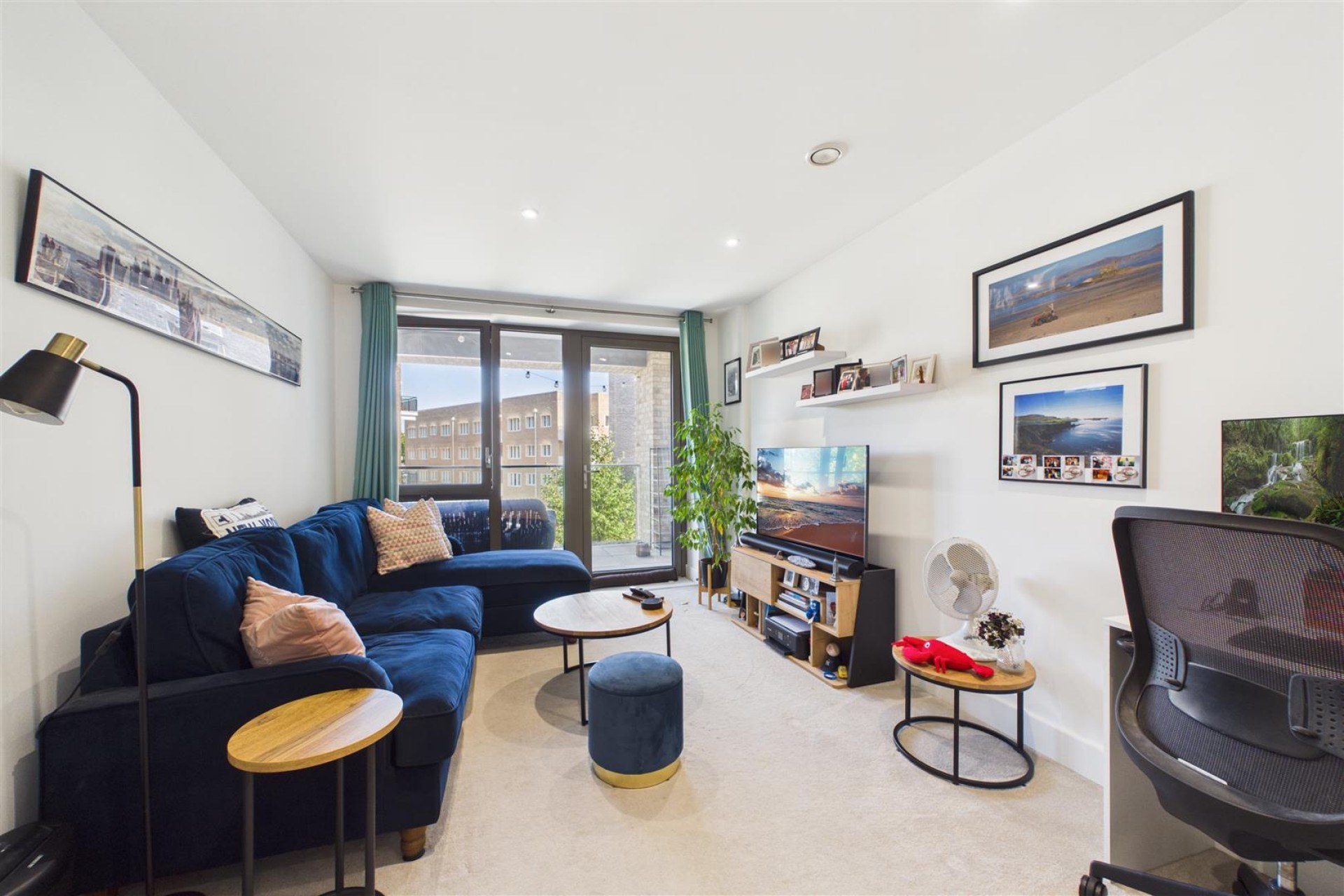 76, London, SE1 3GW