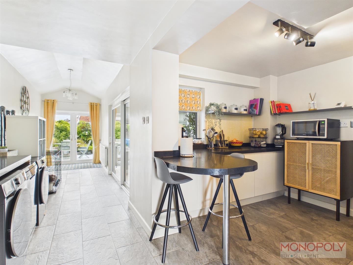 Cedar Close, Bradley, LL11, photo 3