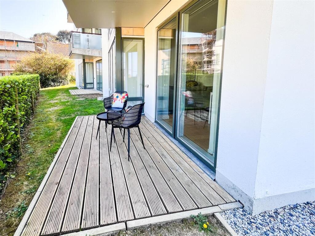 Two bedroom ground floor apartment, The Belyars, St. Ives, photo 9