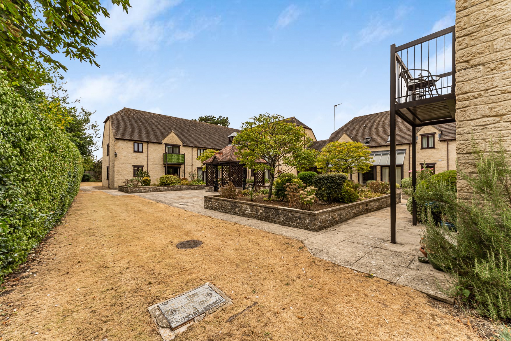 Langdale Gate, Swinbrook Court, OX28, photo 16