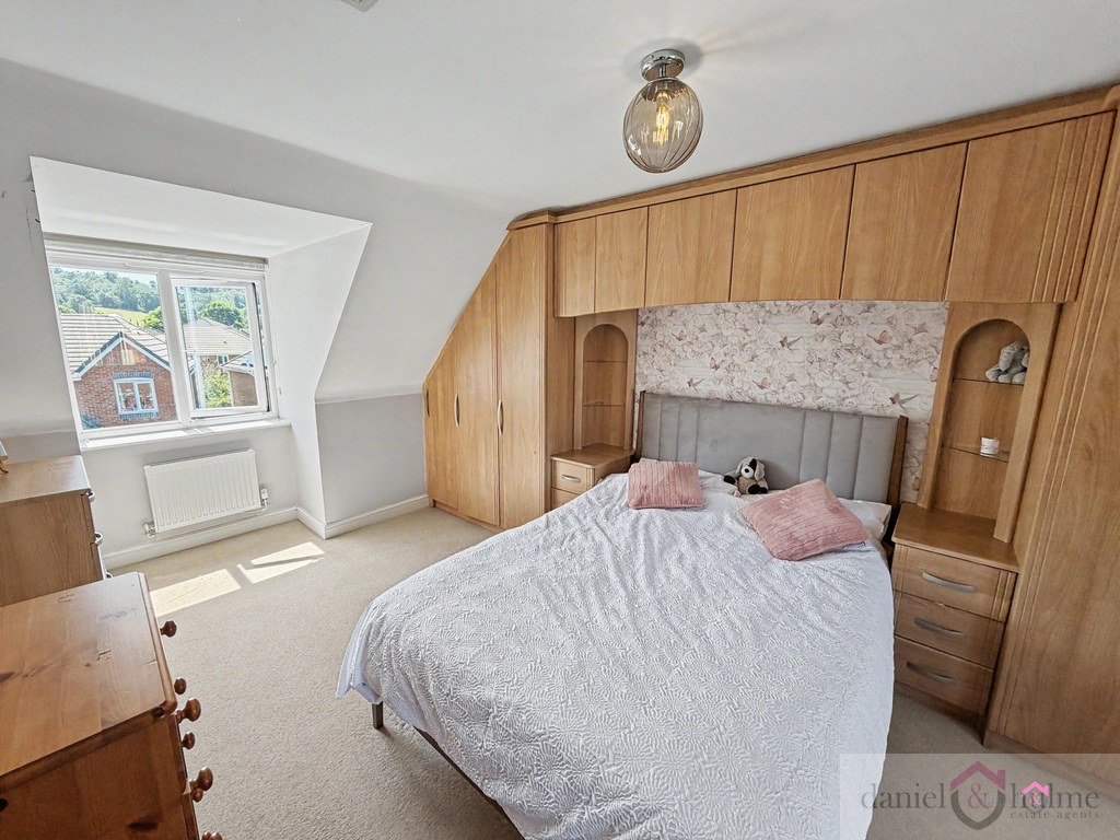 3 Clover Grove, Leekbrook, photo 23