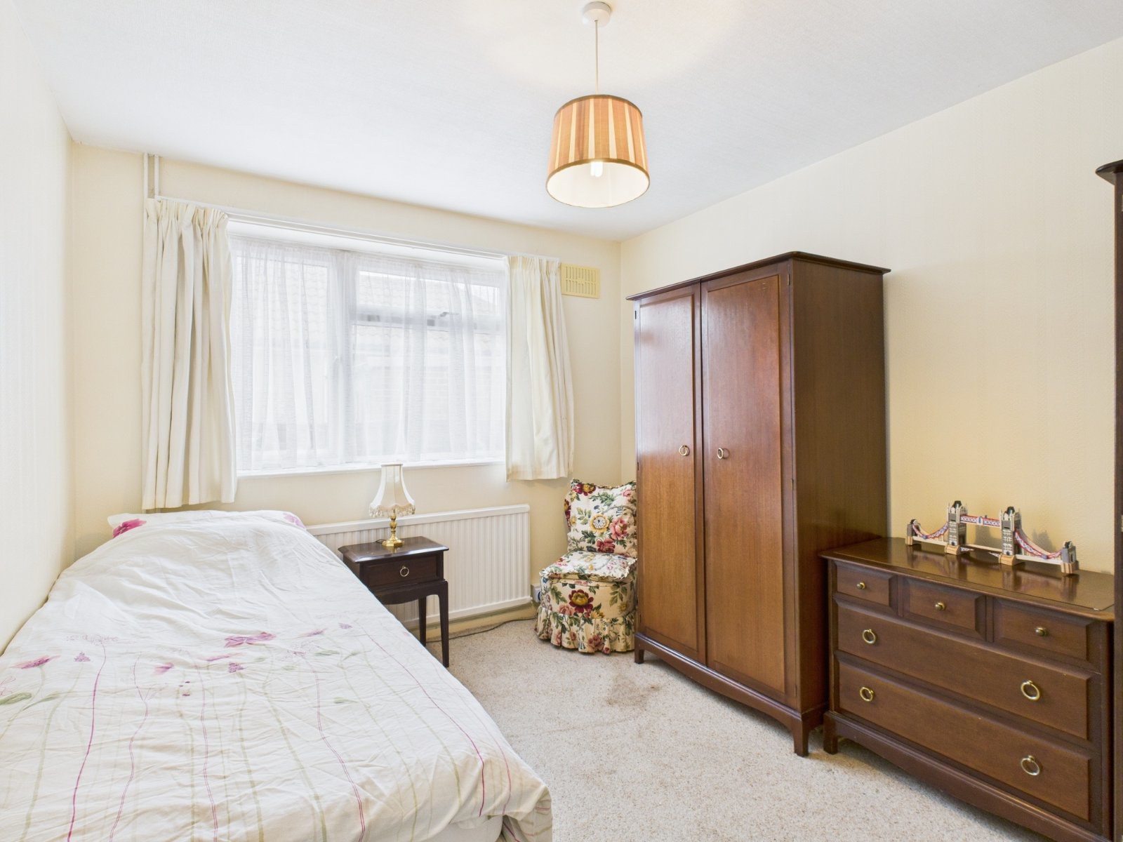 Elizabeth Avenue, Little Chalfont, Buckinghamshire, HP6, photo 13