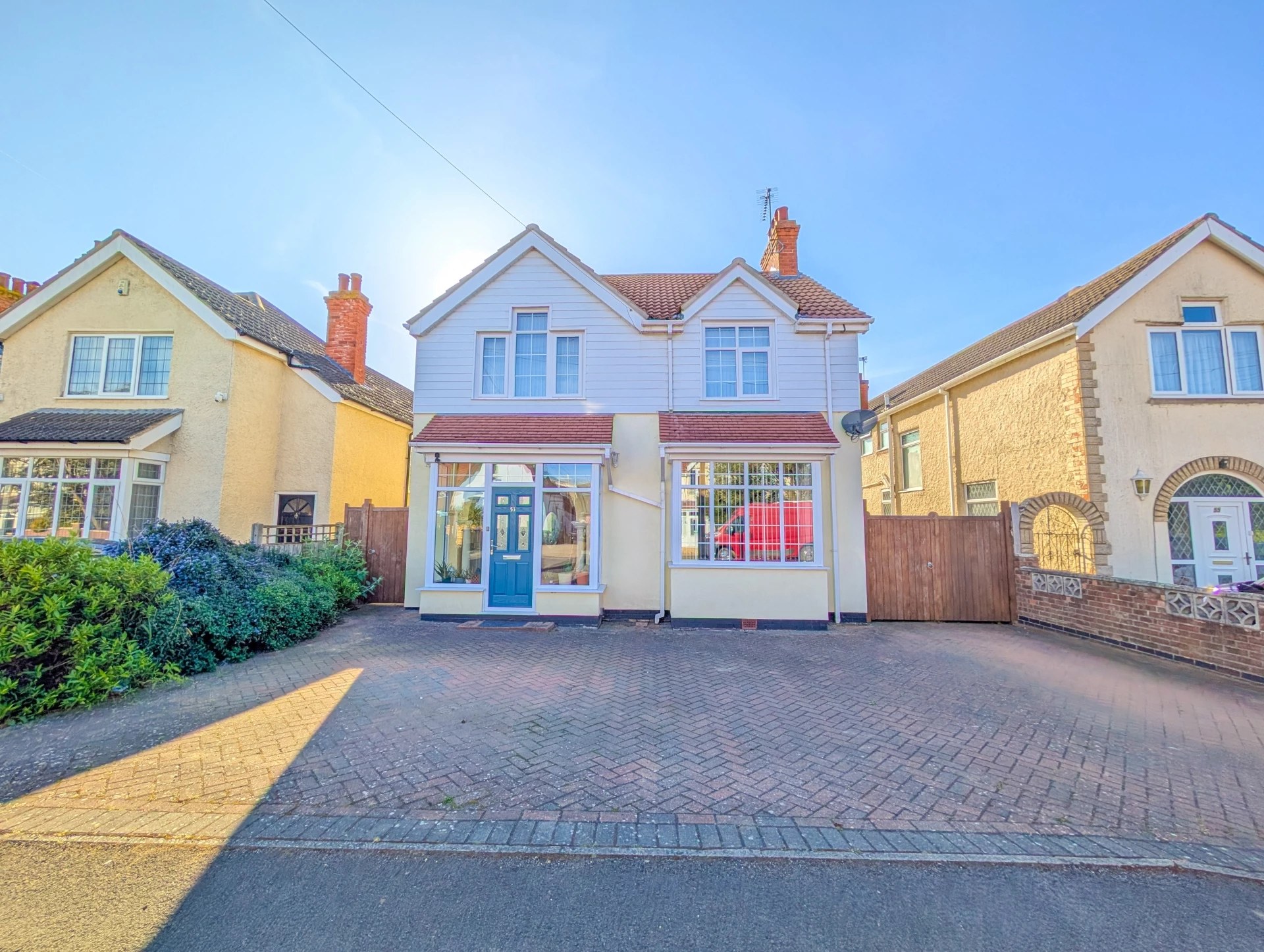 Sunningdale Drive