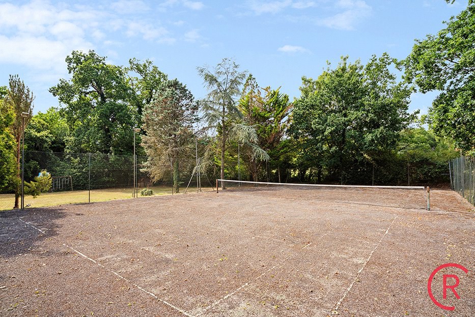 Woodhall Road, Pinner, HA5, photo 10