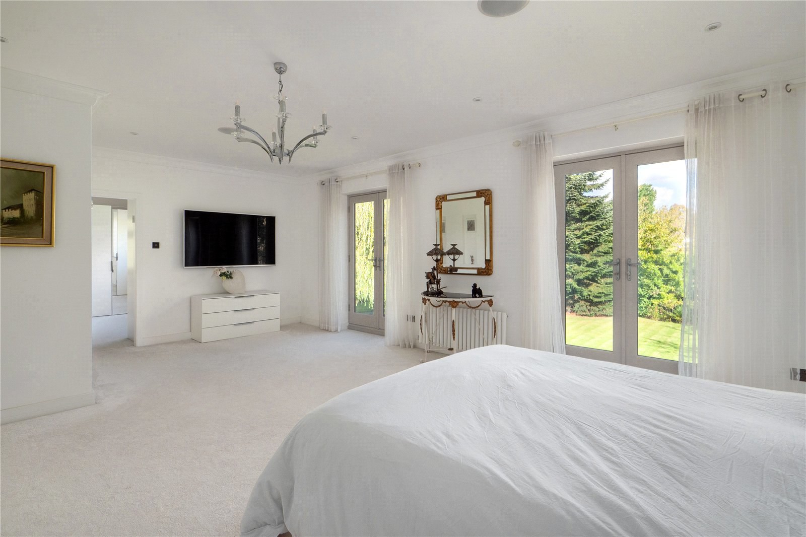 Broad Lane, Hale, WA15, photo 9